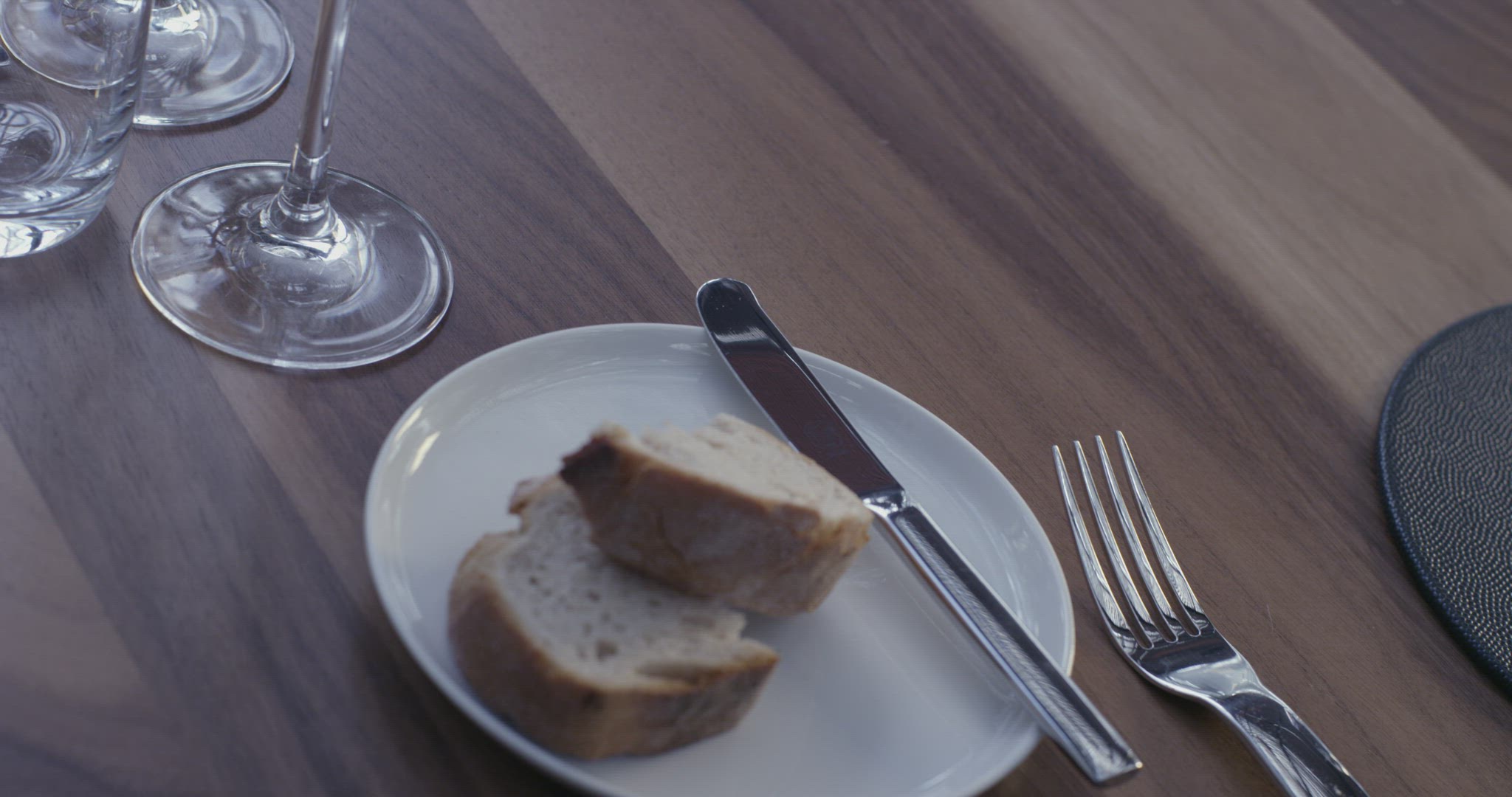 667483640 / Meal / Arranging / Preparing Food