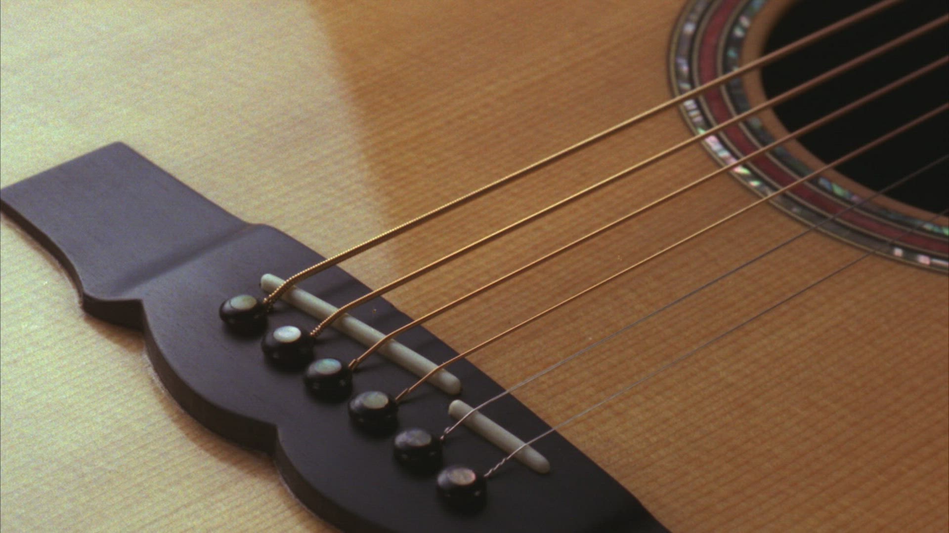 701350122 / Guitar / Building A Guitar / Arts and Crafts