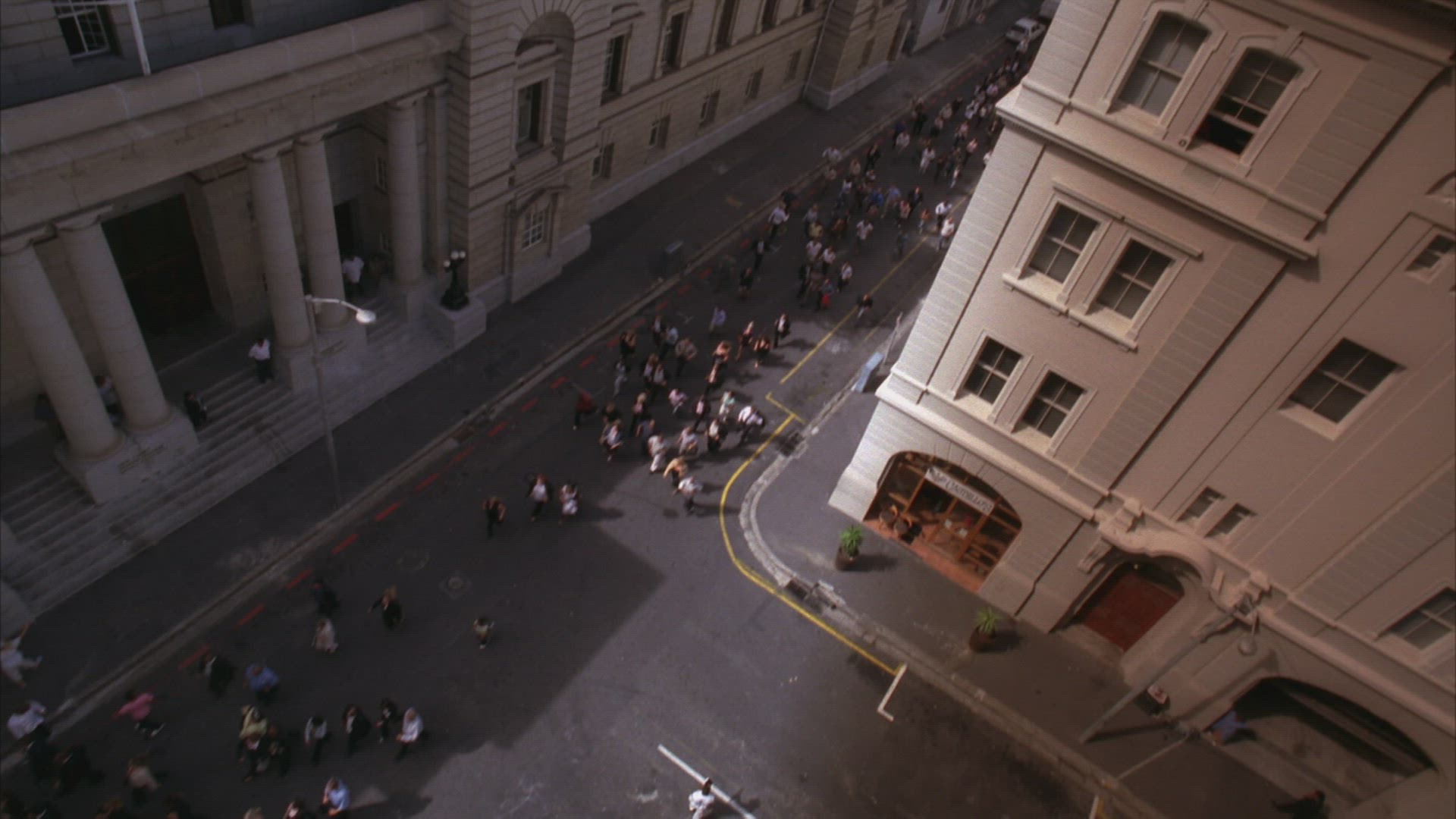 489510281 / Crowd / Running / Staging