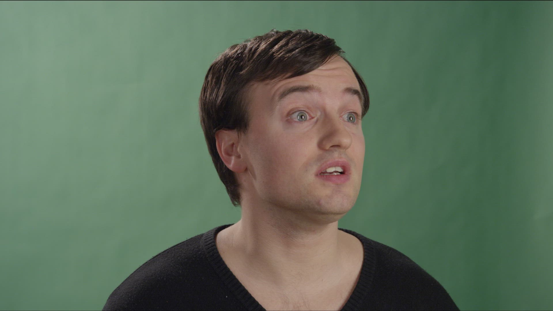 196990783 / Man / Looking at Camera / Mimic