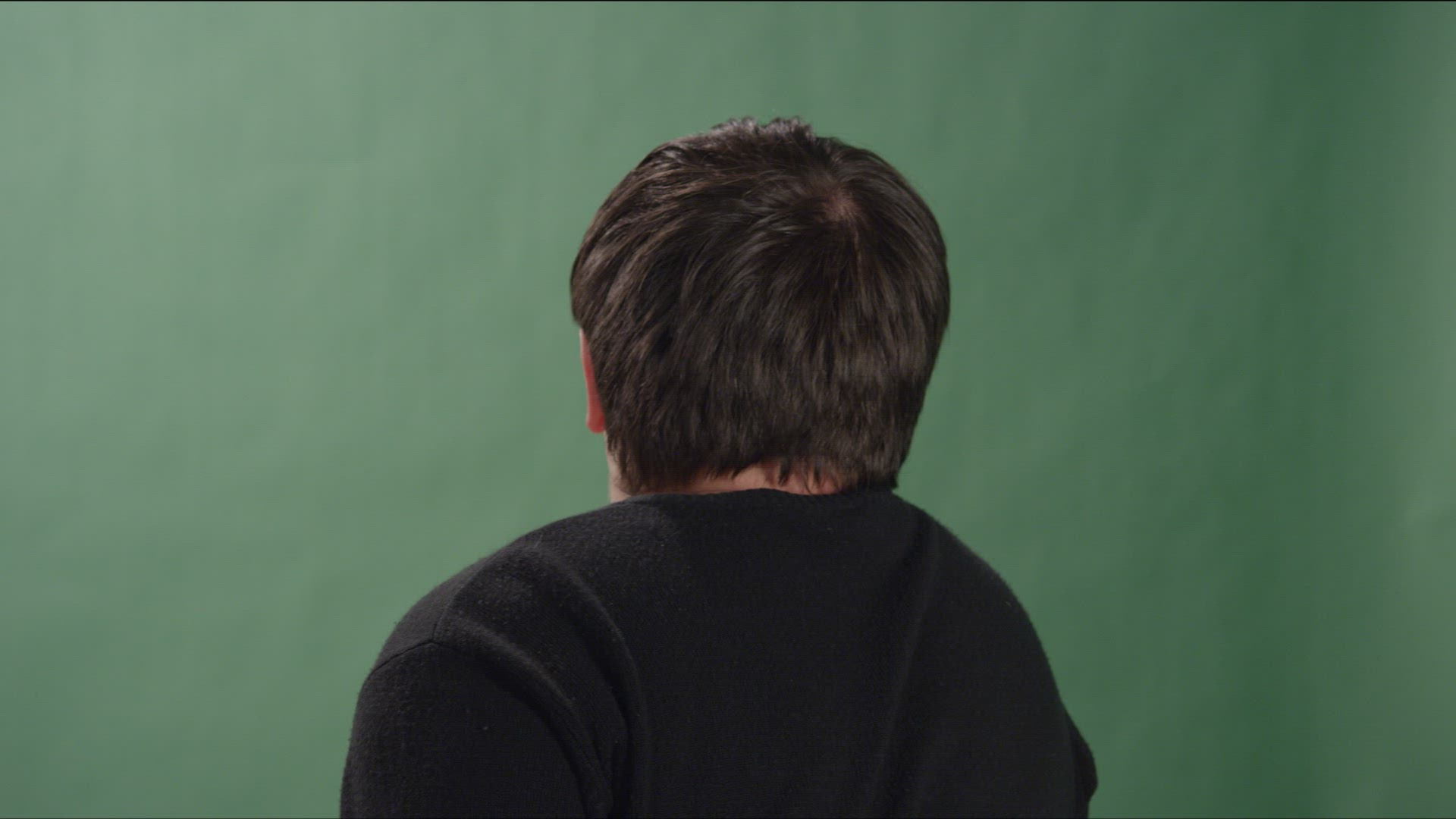 444481791 / Man / Looking at Camera / Mimic