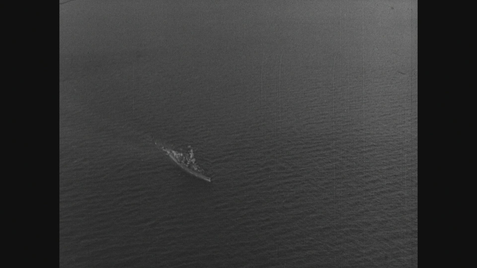 739776434 / Admiral Graf Spee / Sinking a Ship / Montevideo / 