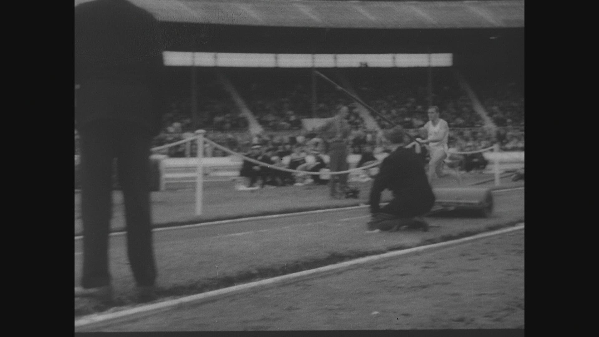 117518528 / John Pennel / Pole Vault / World Record / 