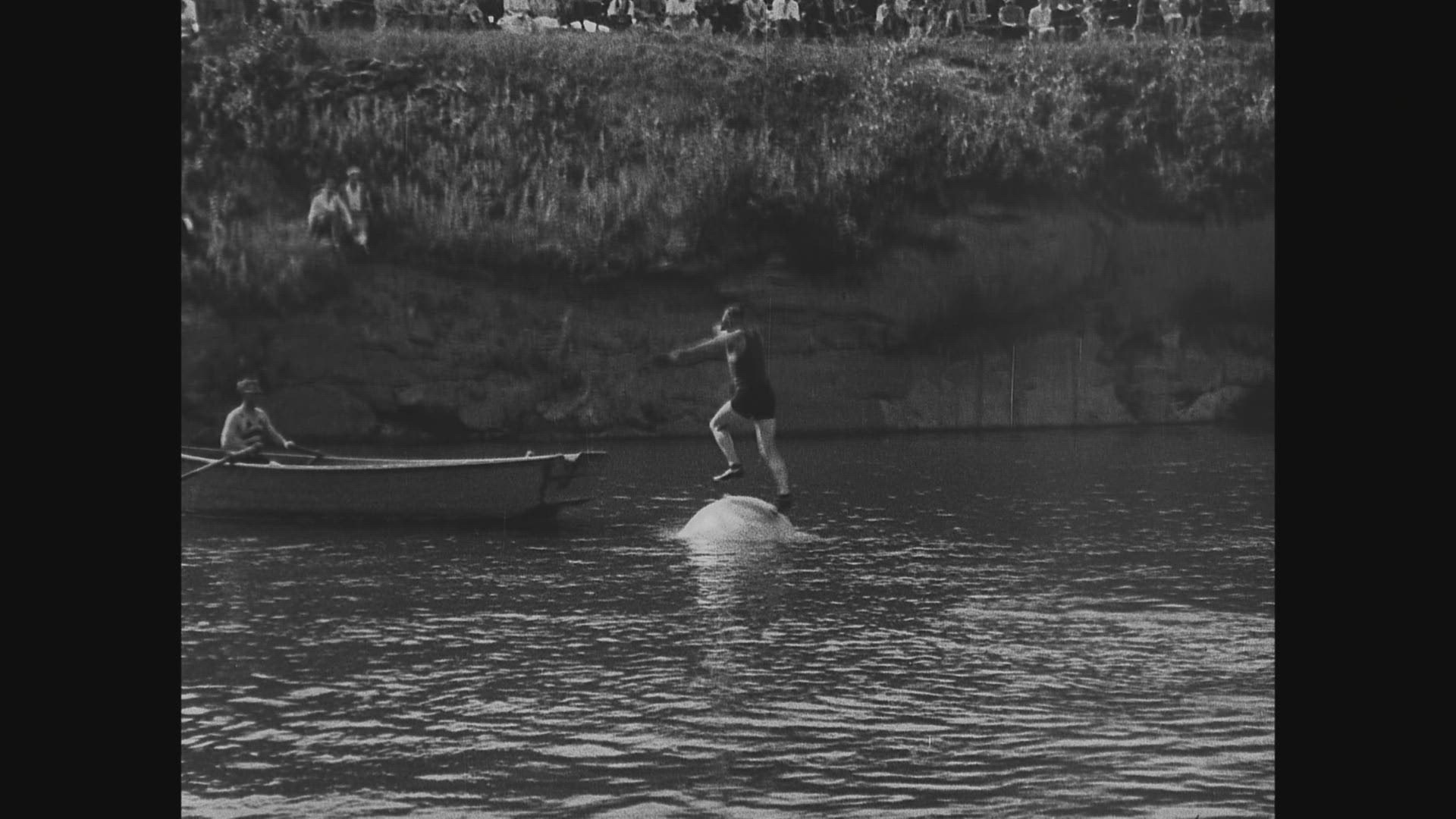 735940144 / Logrolling / Competition / USA / 