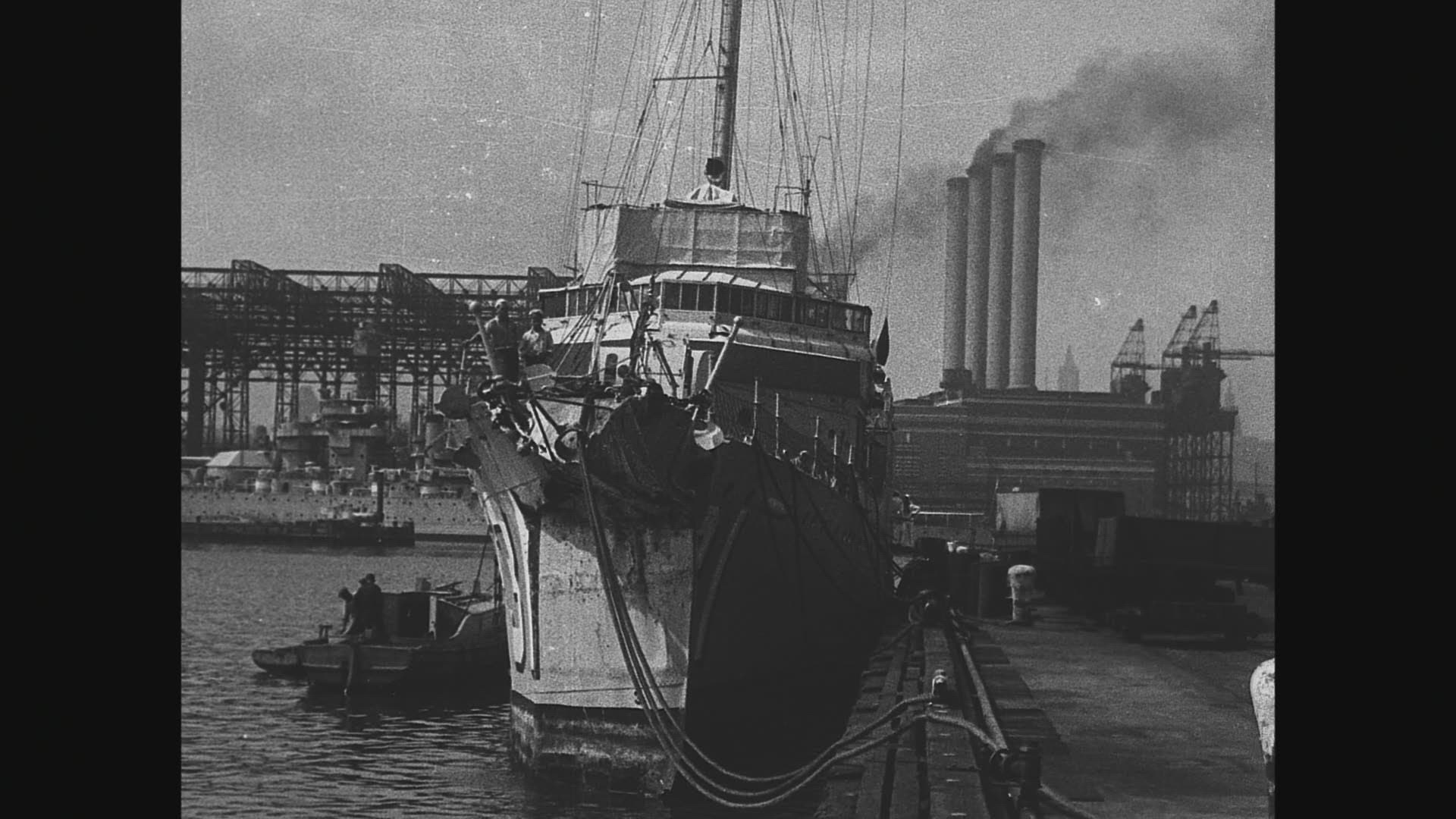 318838693 / USS Hatfield / Repairing / USA / 
