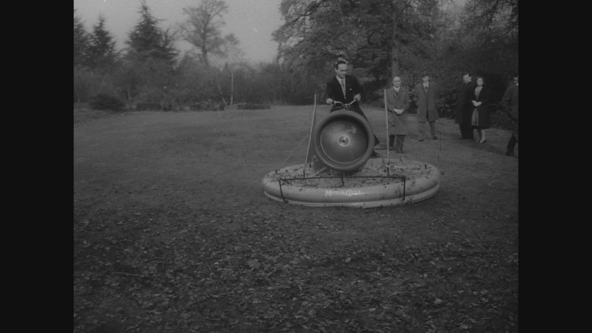 546411578 / Hover Scooter / Invention / England / 