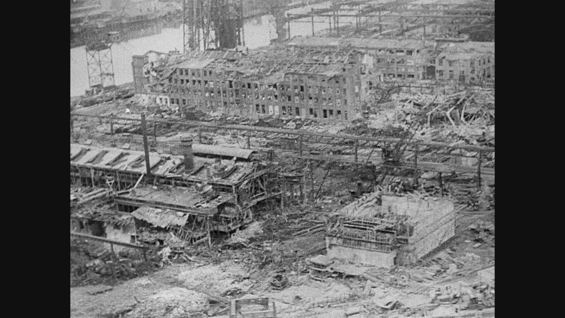 798031616 / Bomb Damage / Hamburg / Germany / 