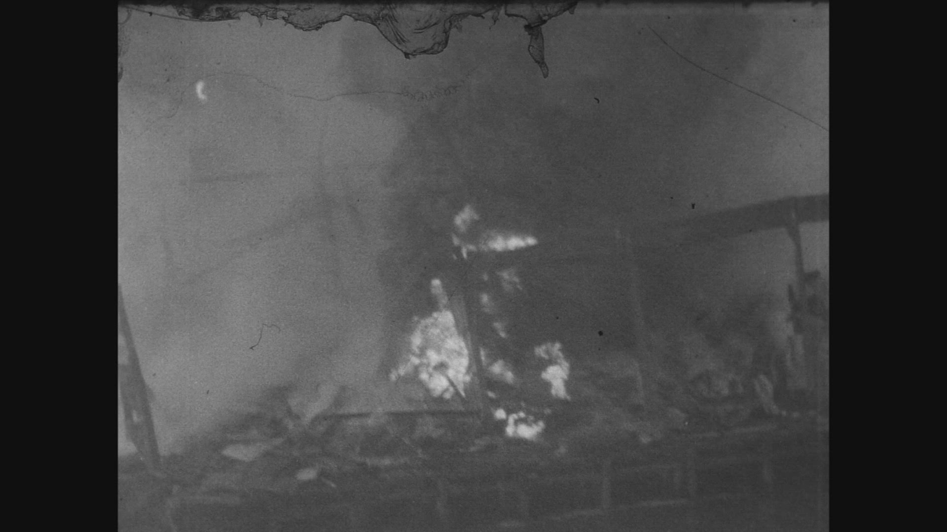 795366841 / Fire Disaster / Staten Island / USA / 