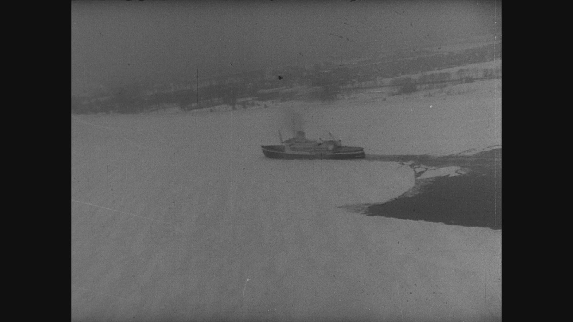 272665437 / Ice Breaker / Saint Lawrence River / Canada / 