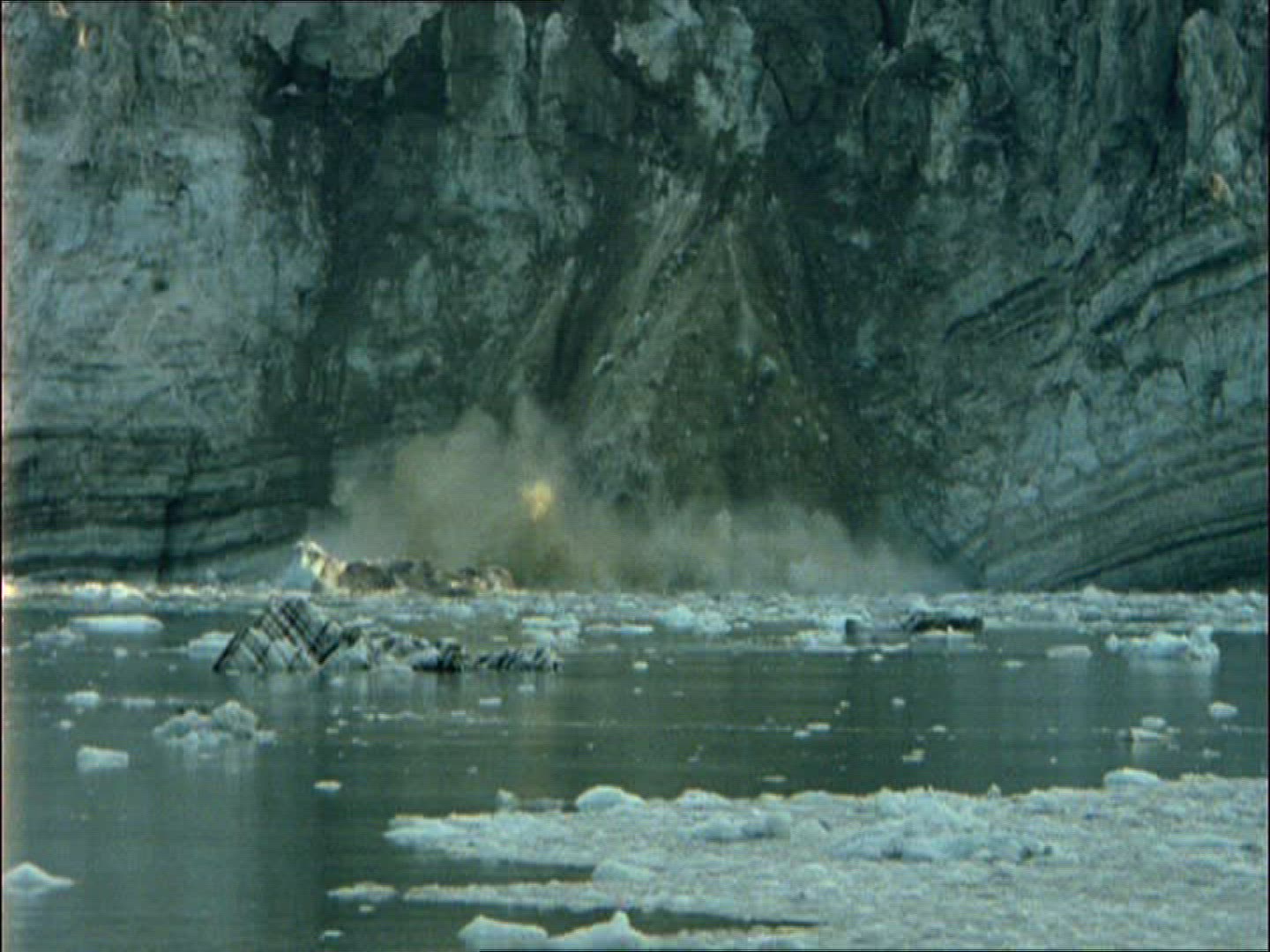 918085144 / Glacial Break-off / Alaska