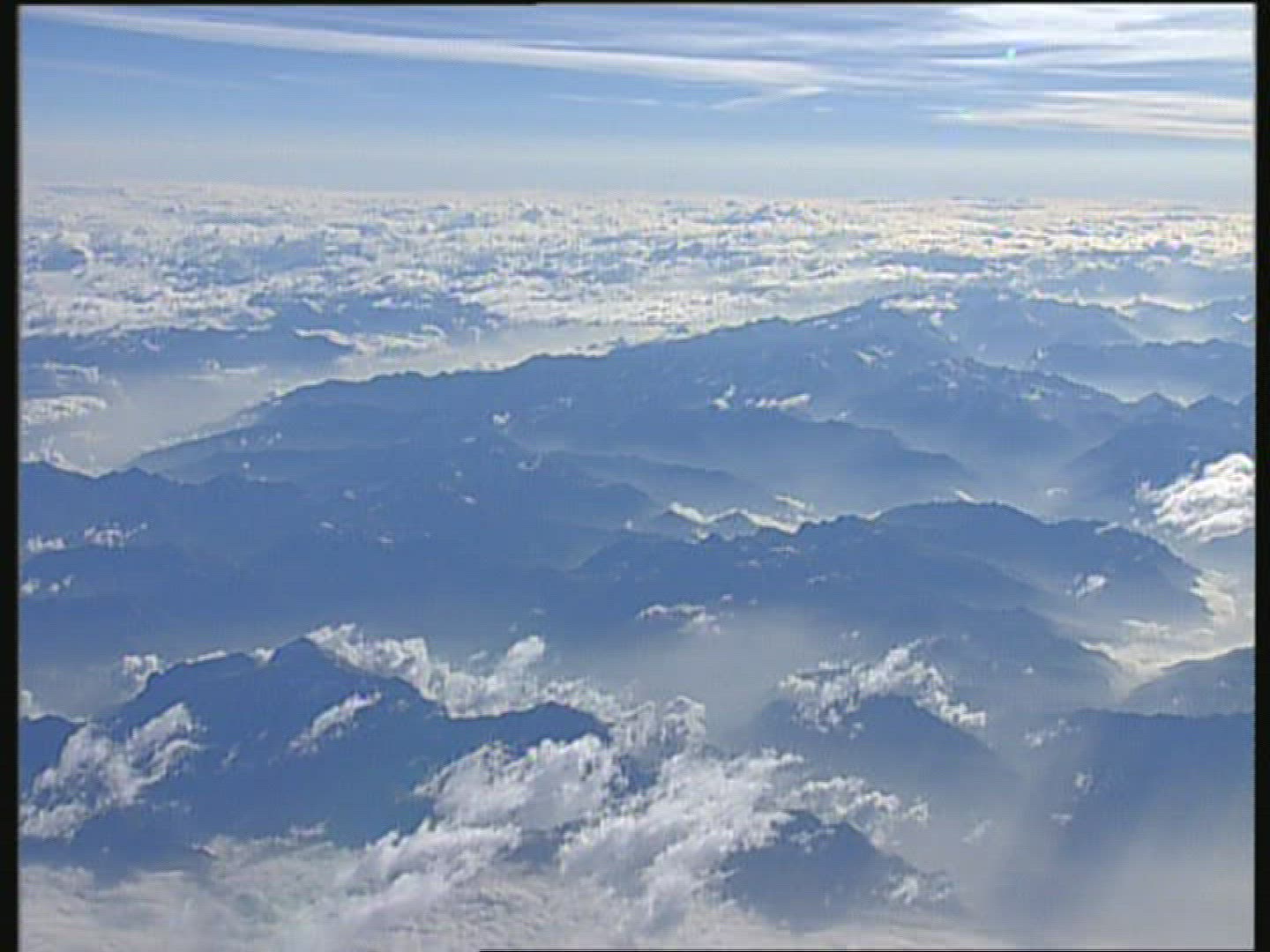 179961316 / Aerial / Cloud