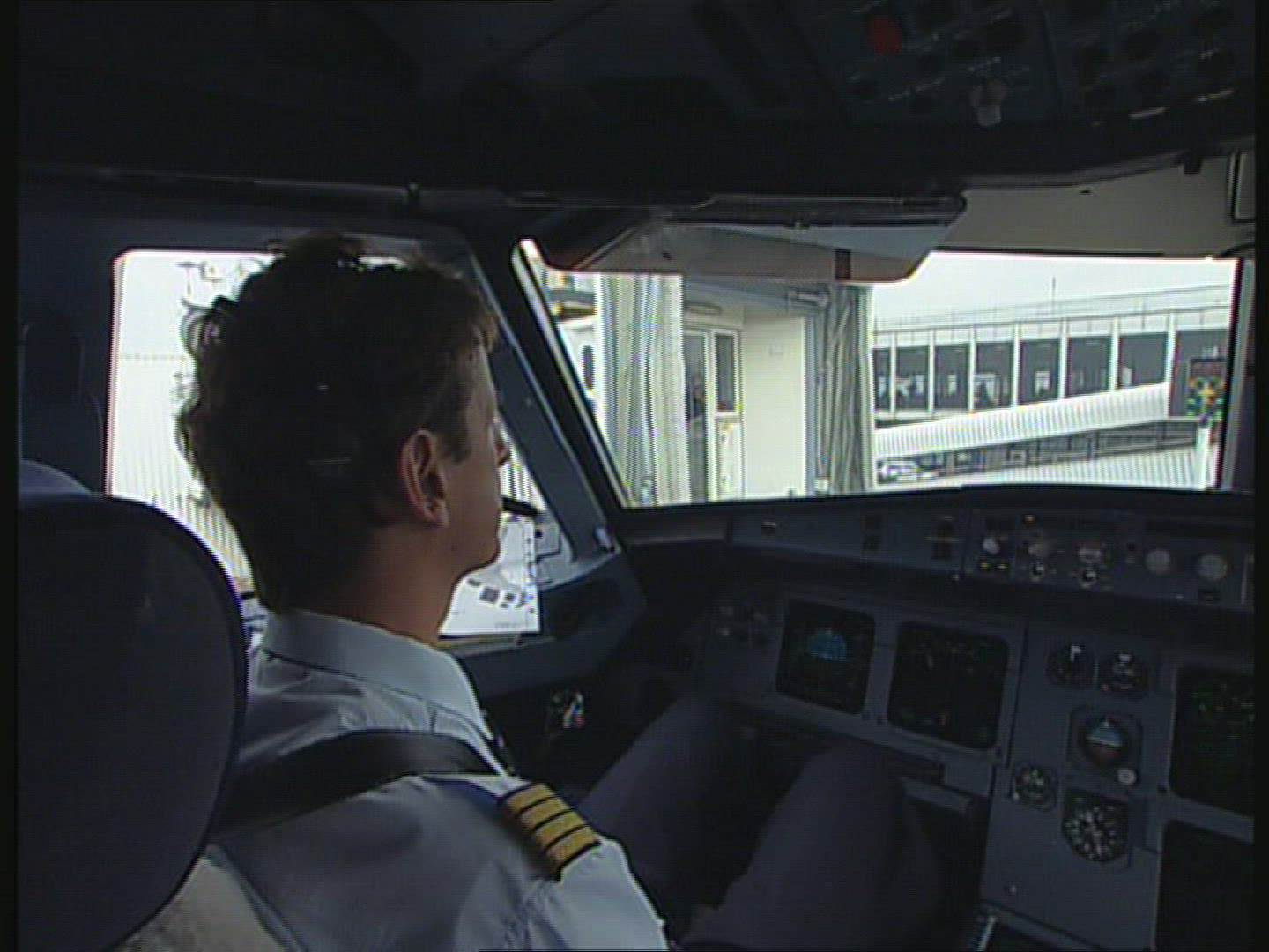 223977283 / Aeroplane / Landing
