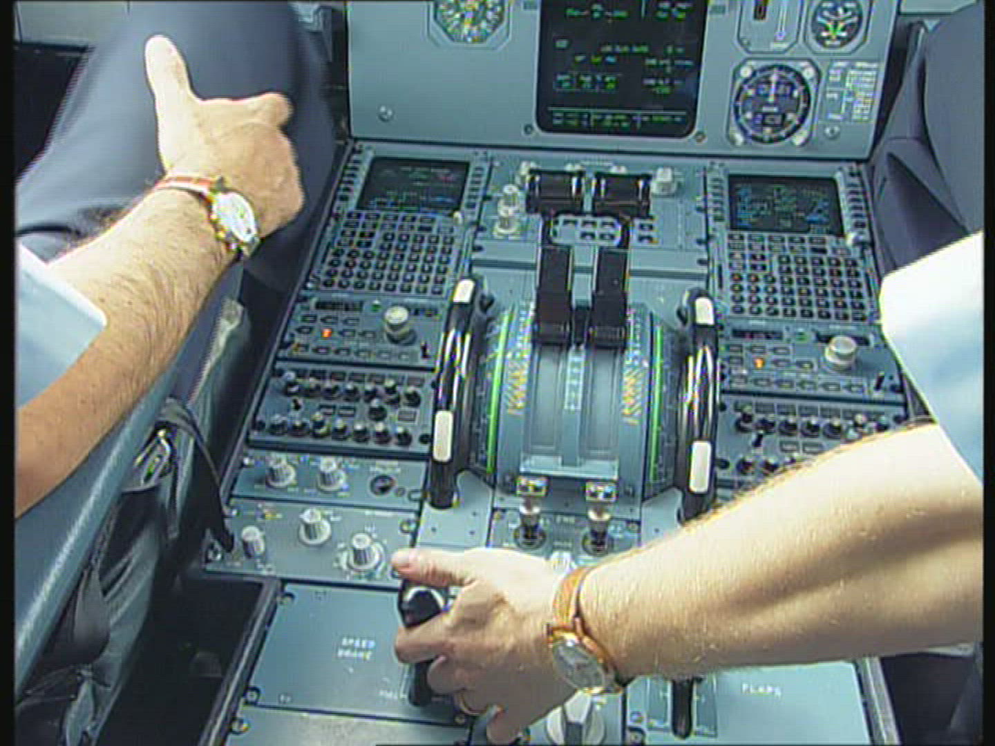 637142146 / Aeroplane / Instrument