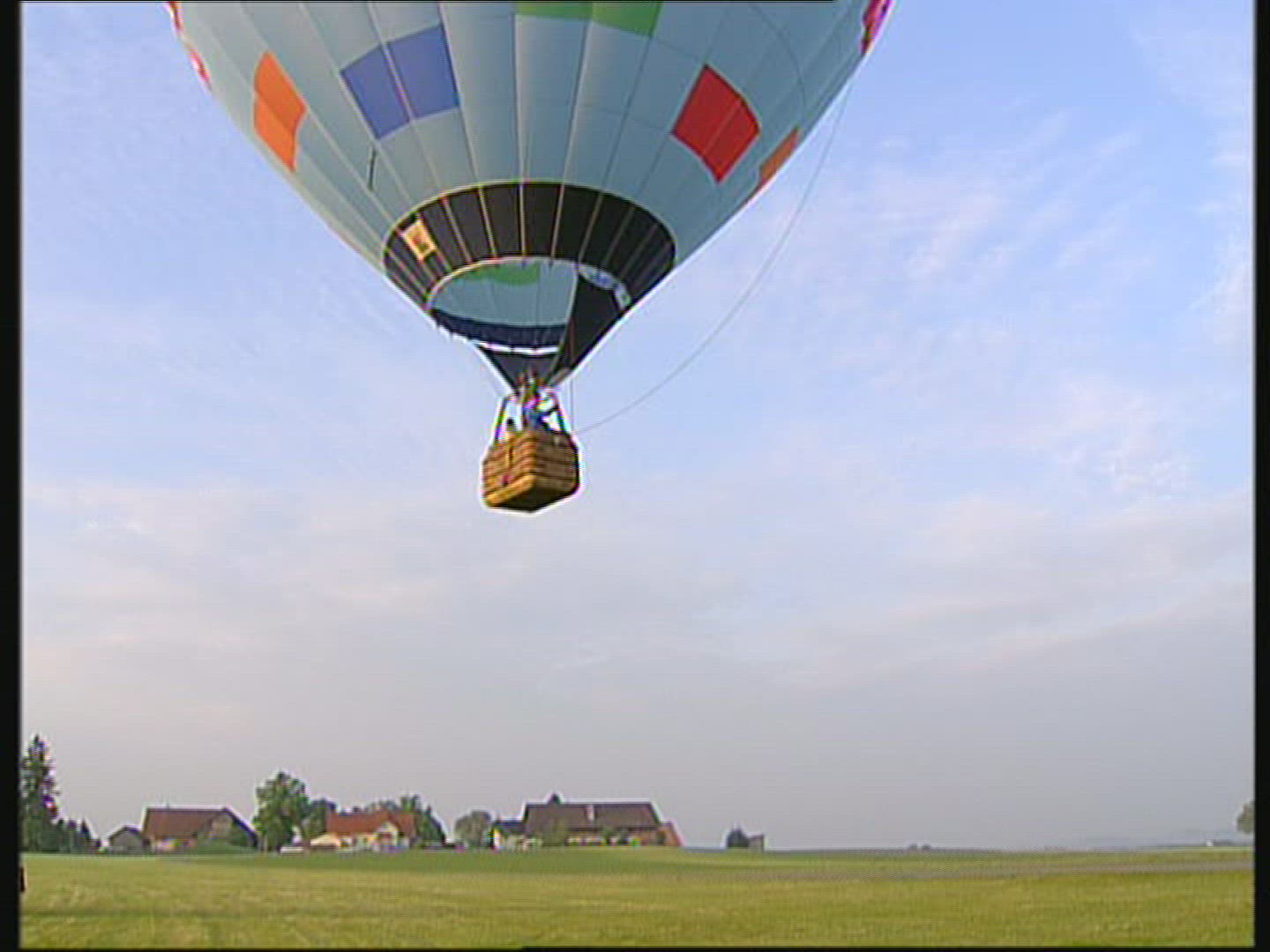 558697397 / Ballooning / Germany