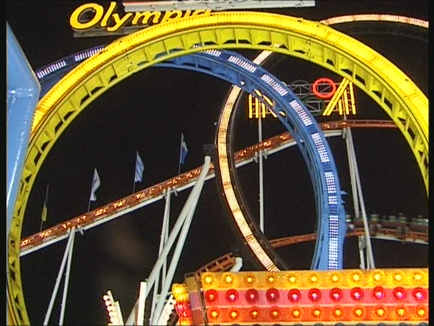 884310393 / Oktoberfest / Night / Munich