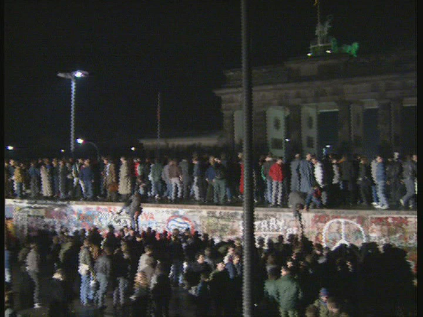 793479522 / Fall of the Berlin Wall / Night / Germany / 1989