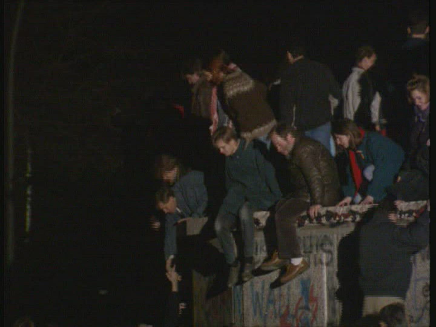 527813913 / Fall of the Berlin Wall / Night / Germany / 1989
