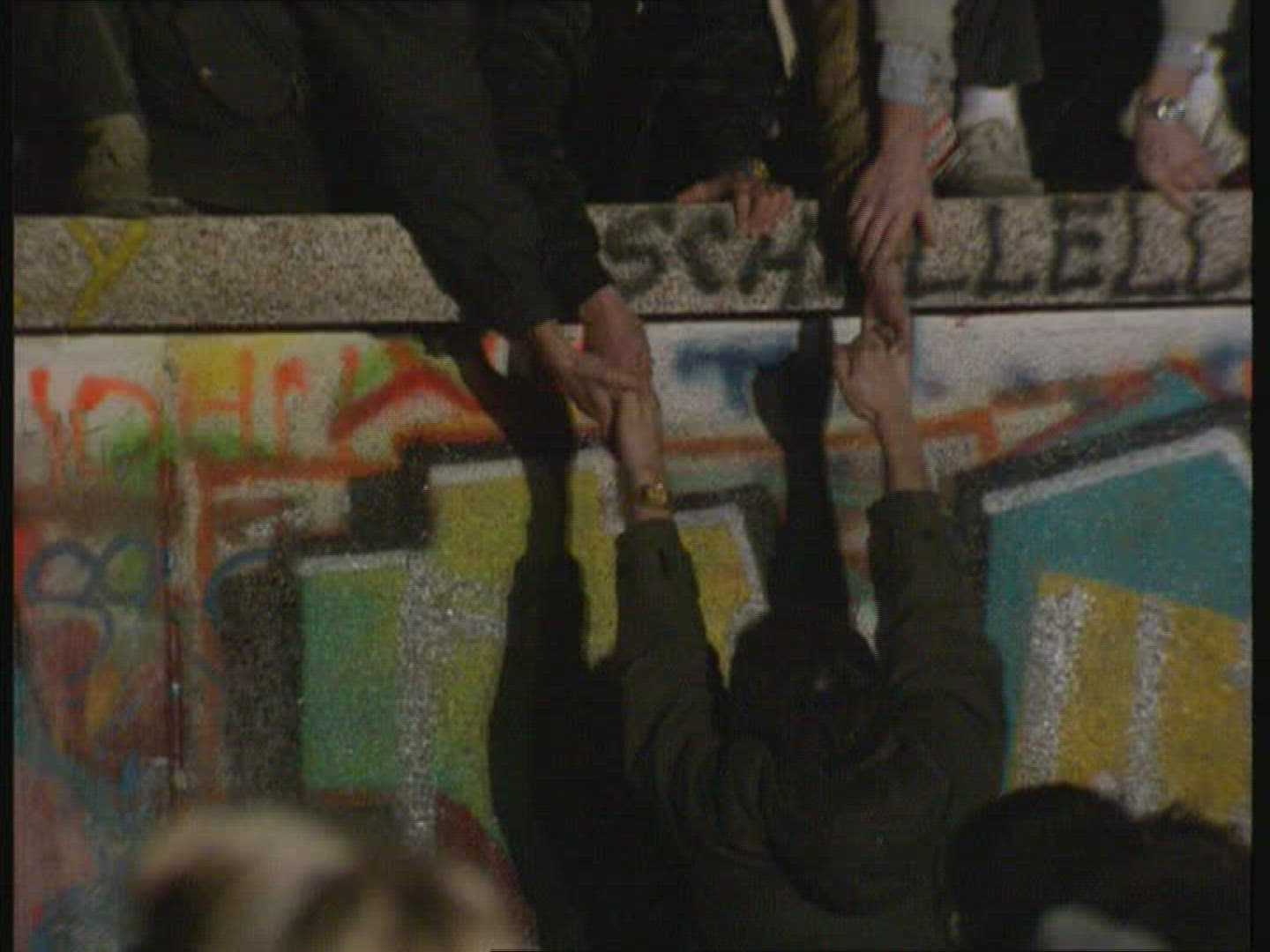 621090931 / Fall of the Berlin Wall / Night / Germany / 1989
