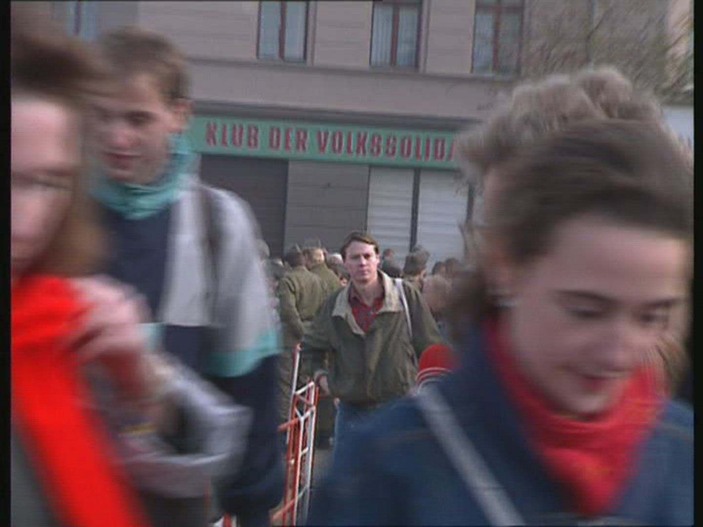 938583684 / Fall of the Berlin Wall / Border Crossing / Day / Germany / 1989