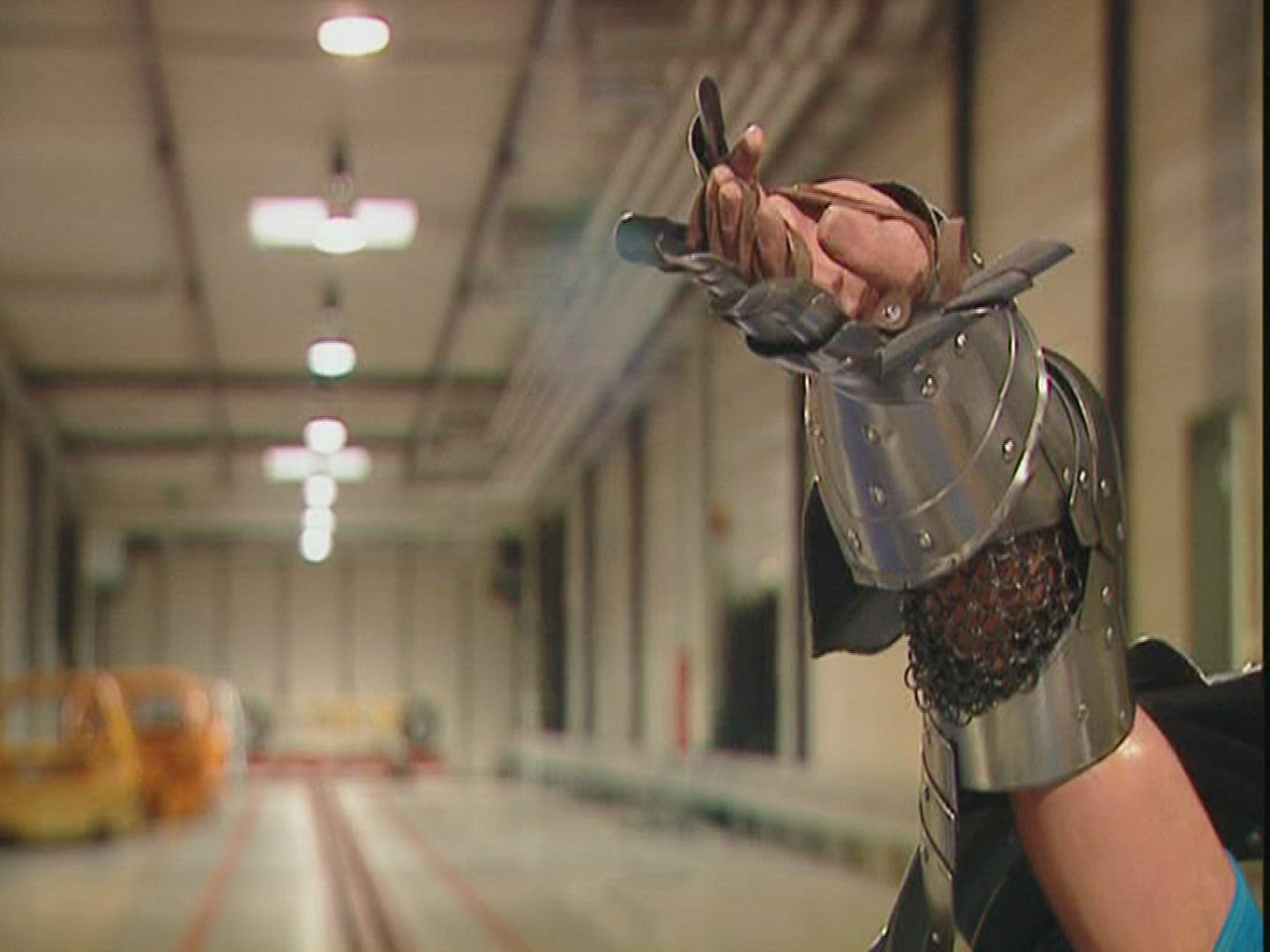 499138855 / Trying / Knight's Armor / Dummy / Germany