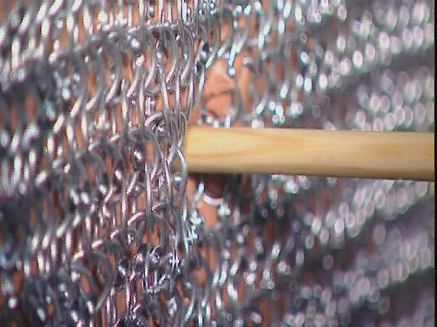 825800684 / Trying / Arrow / Chain Mail / Germany