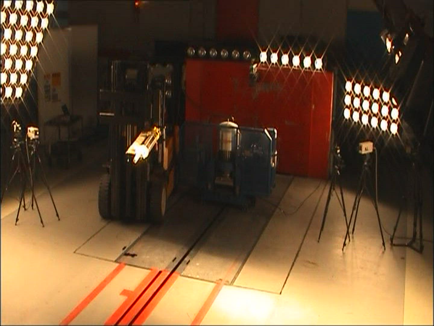 450424298 / Crash Test / ADAC / Knight's Armor / Slowmotion