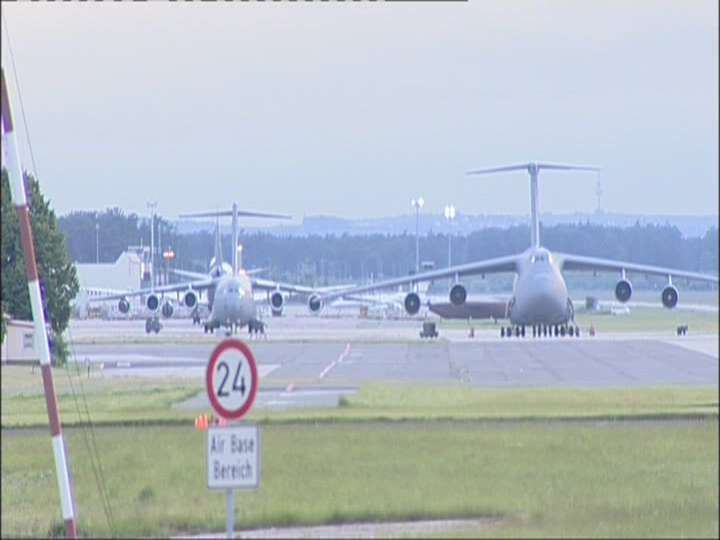 333664581 / Transport Aircraft / Frankfurt am Main