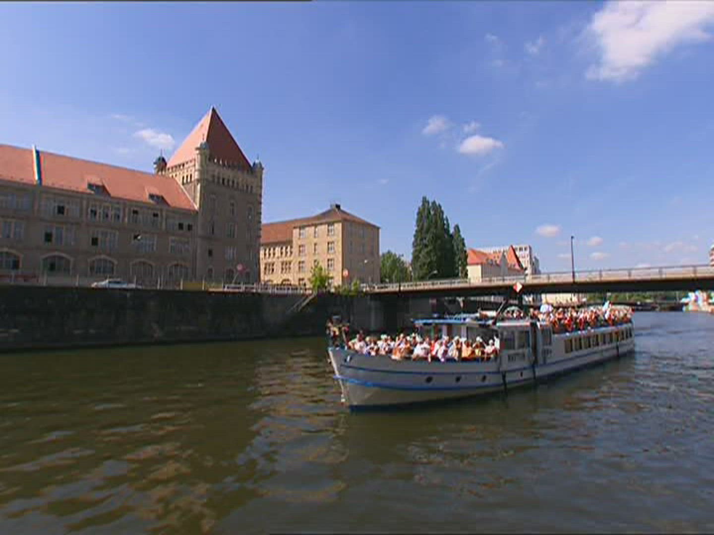 655220944 / City Tours / Spree / Berlin / Germany