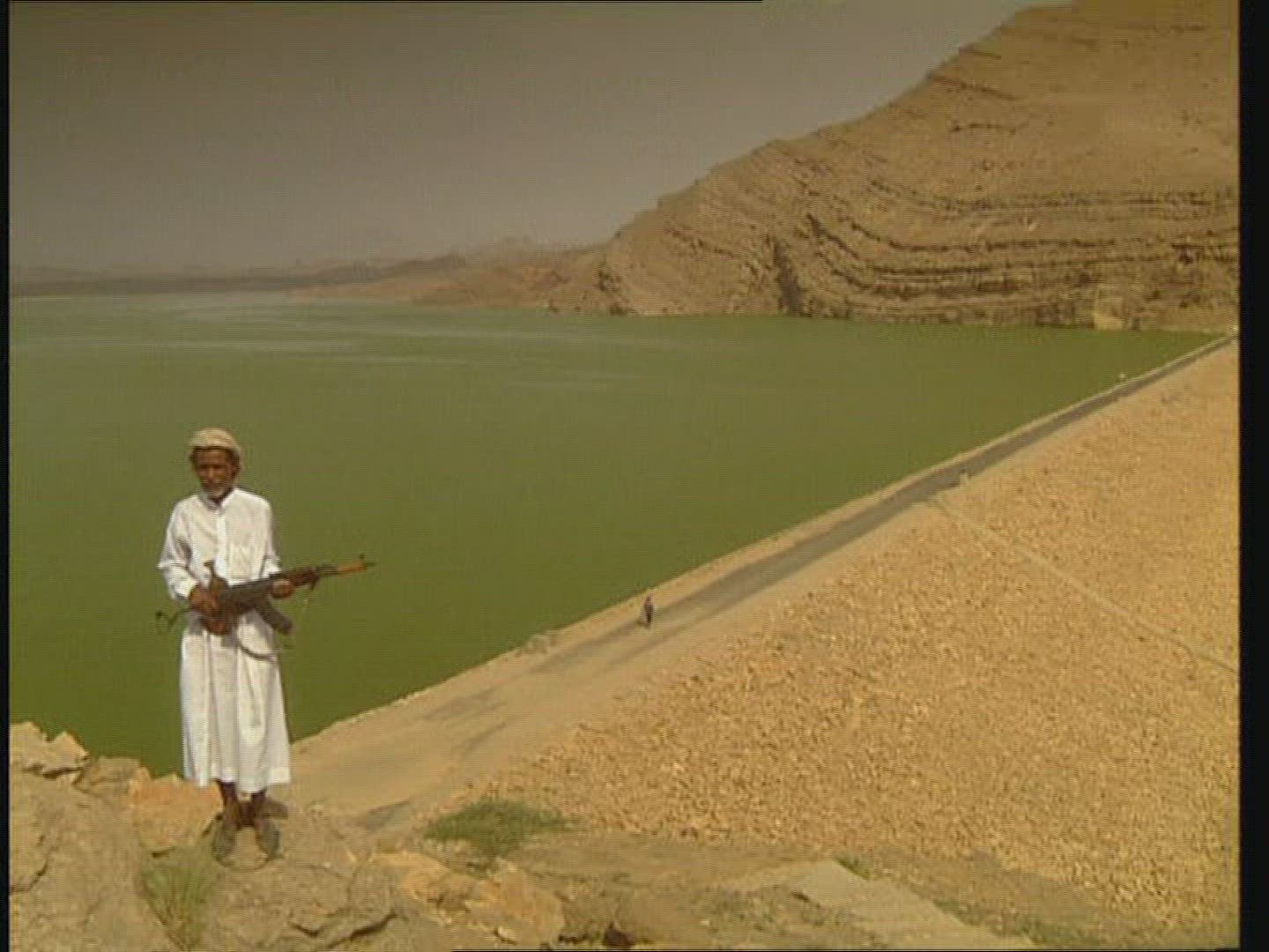 376408437 / Weapon / Man / Yemen