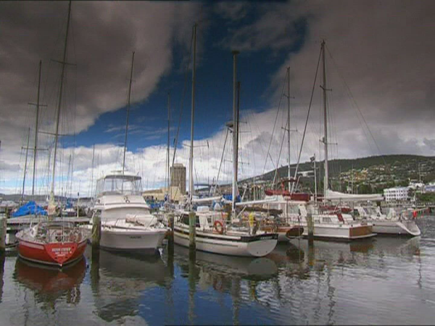 620493578 / Sailing Boat / Harbor