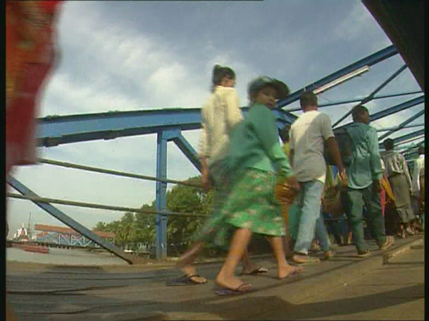 735062475 / People / Landing Point / Myanmar