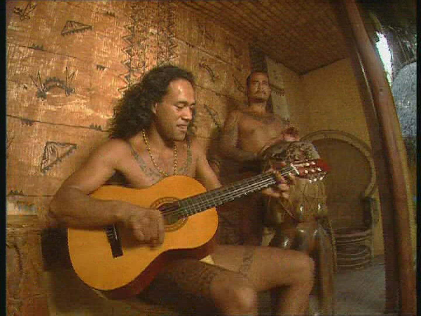 469064408 / Music / Folklore / Tahiti