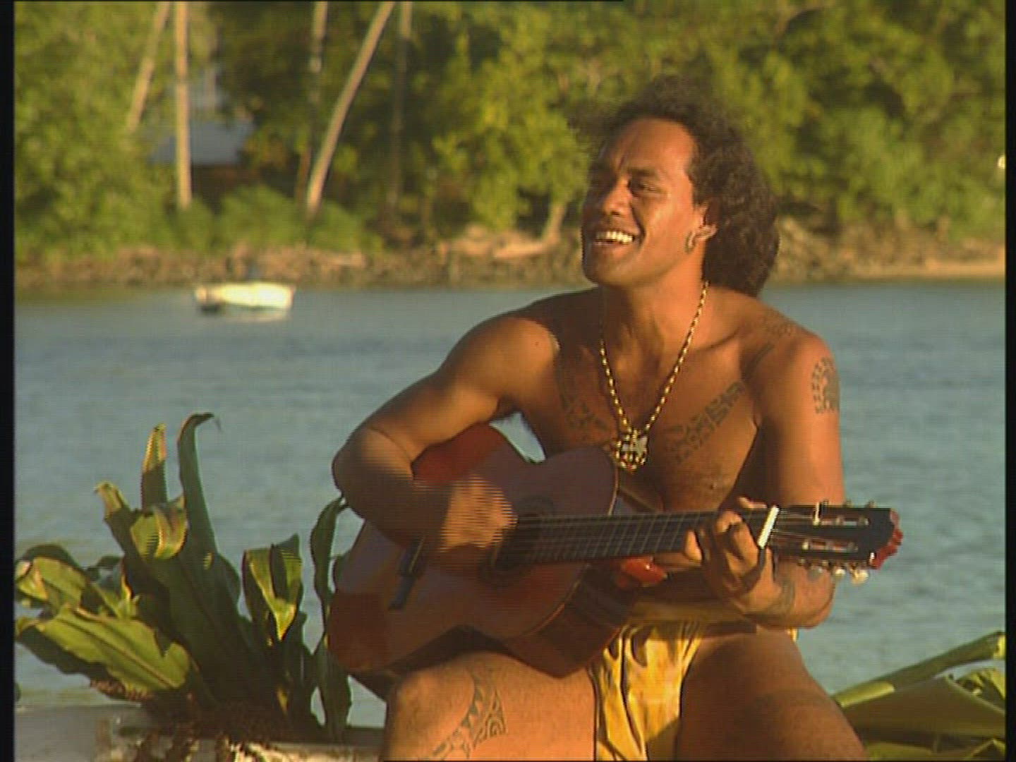 753952032 / Music / Folklore / Tahiti