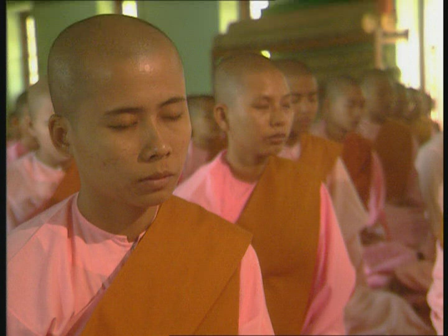 517180693 / Nun / Meditation / Buddhism / Myanmar