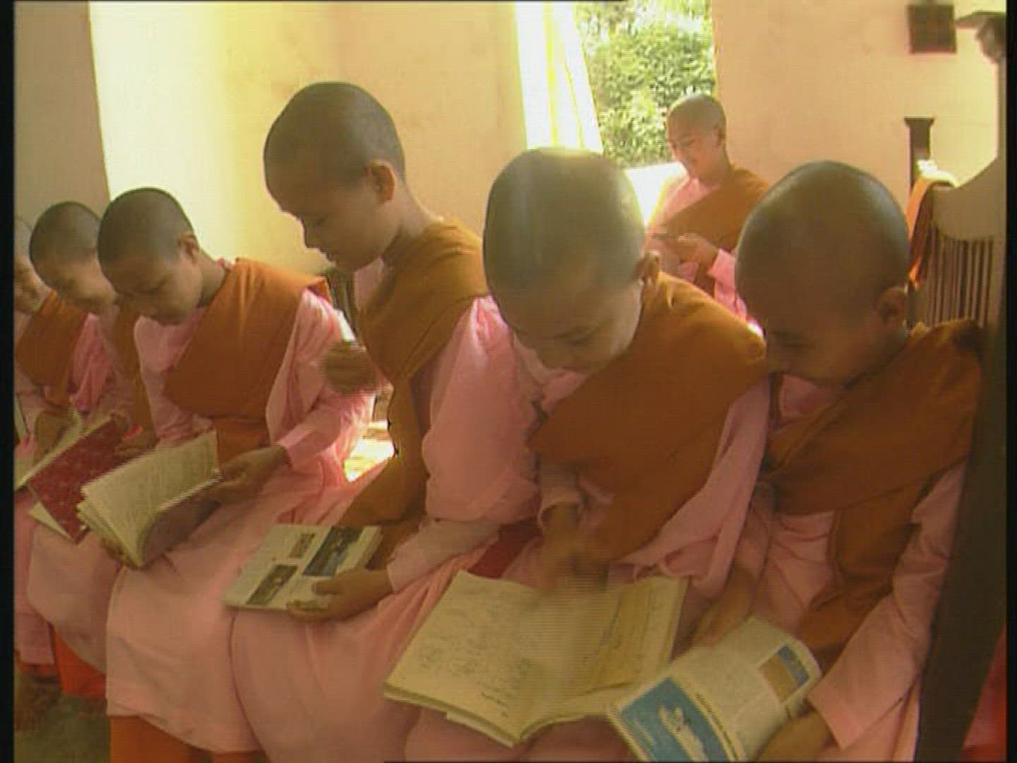 550503714 / Nun / Monastery Life / Buddhism / Myanmar