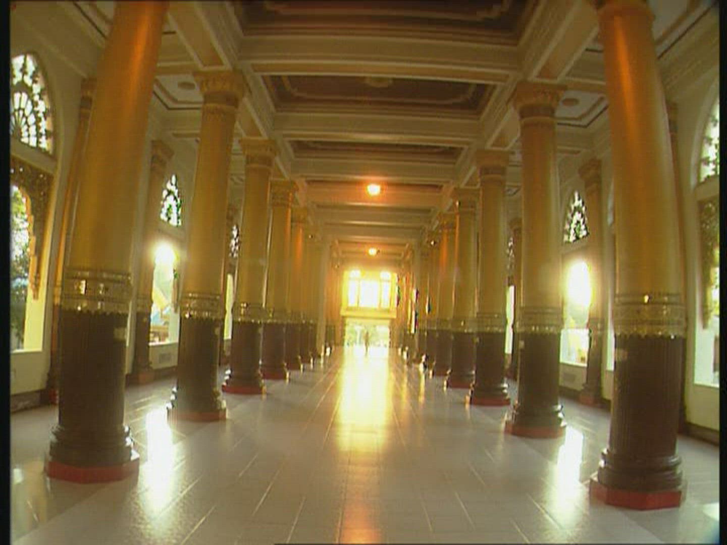 770451094 / Shwedagon Pagoda / Rangoon / Myanmar