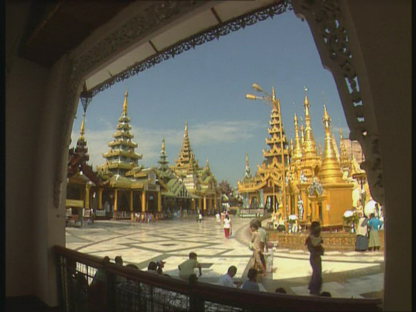 670176774 / Shwedagon Pagoda / Rangoon / Myanmar