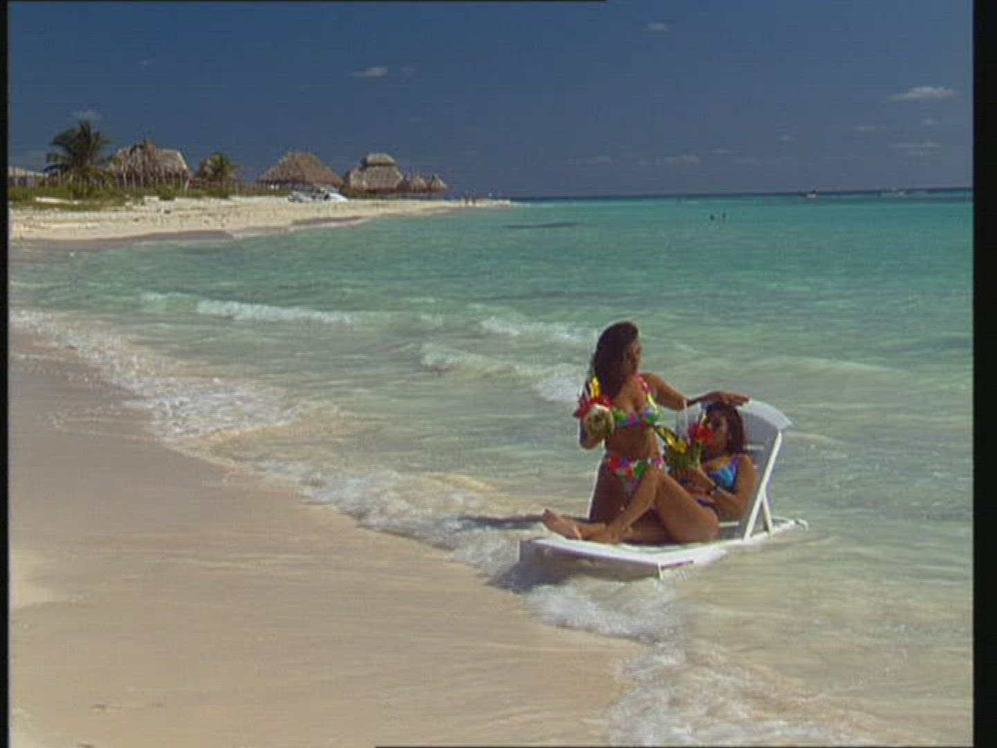 327421750 / Beach Life / Mexico