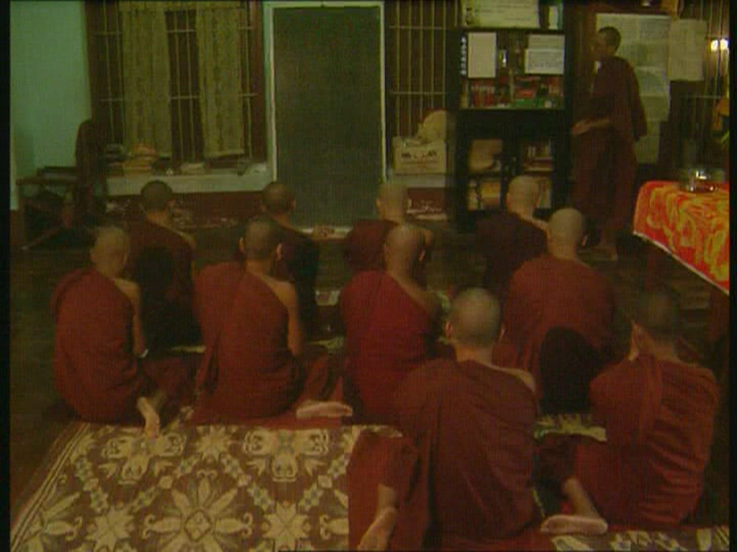 833741701 / Class / Mahagandayon Monastery / Myanmar