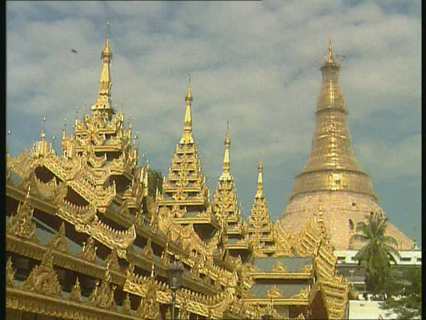 791714729 / Shwedagon Pagoda / Rangoon / Myanmar