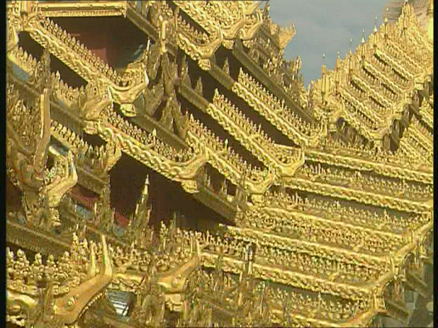 952486286 / Shwedagon Pagoda / Rangoon / Myanmar