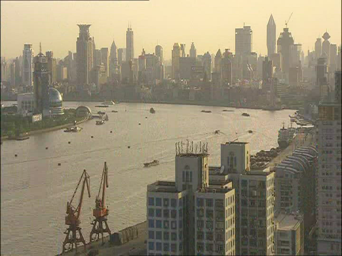 865081989 / City / River / Shanghai / China