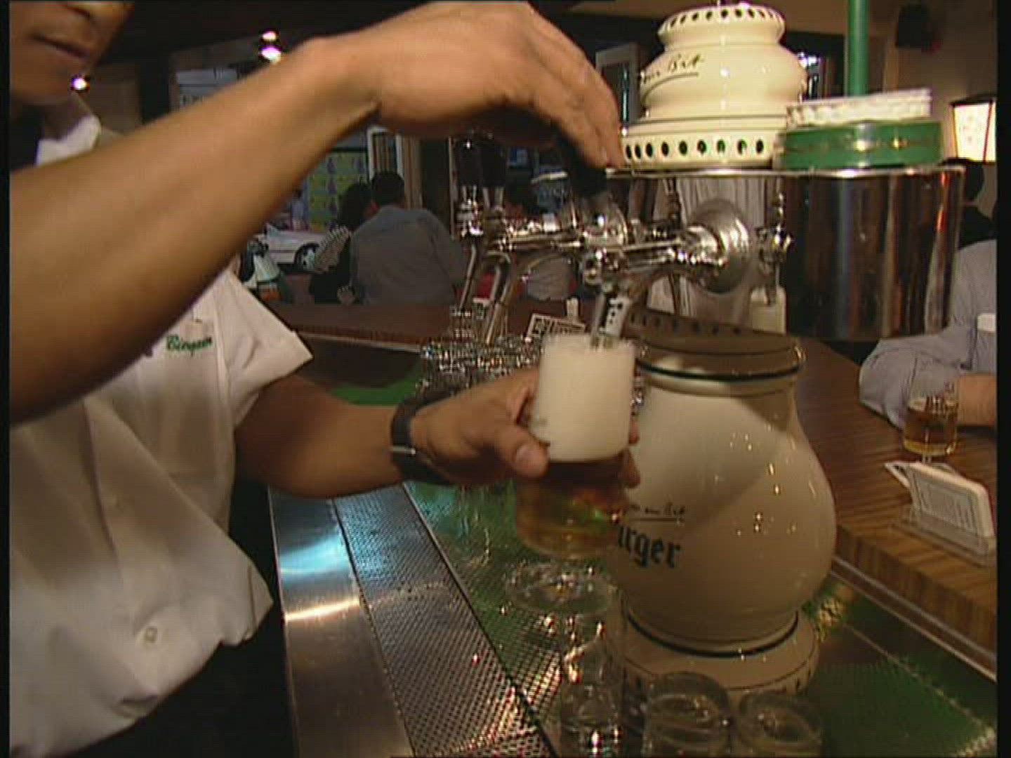 734869643 / Beer Garden / Hong Kong / China