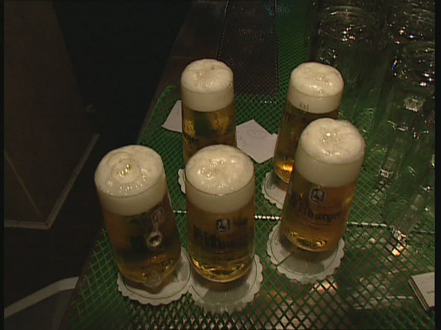 770199833 / Beer Garden / Hong Kong / China