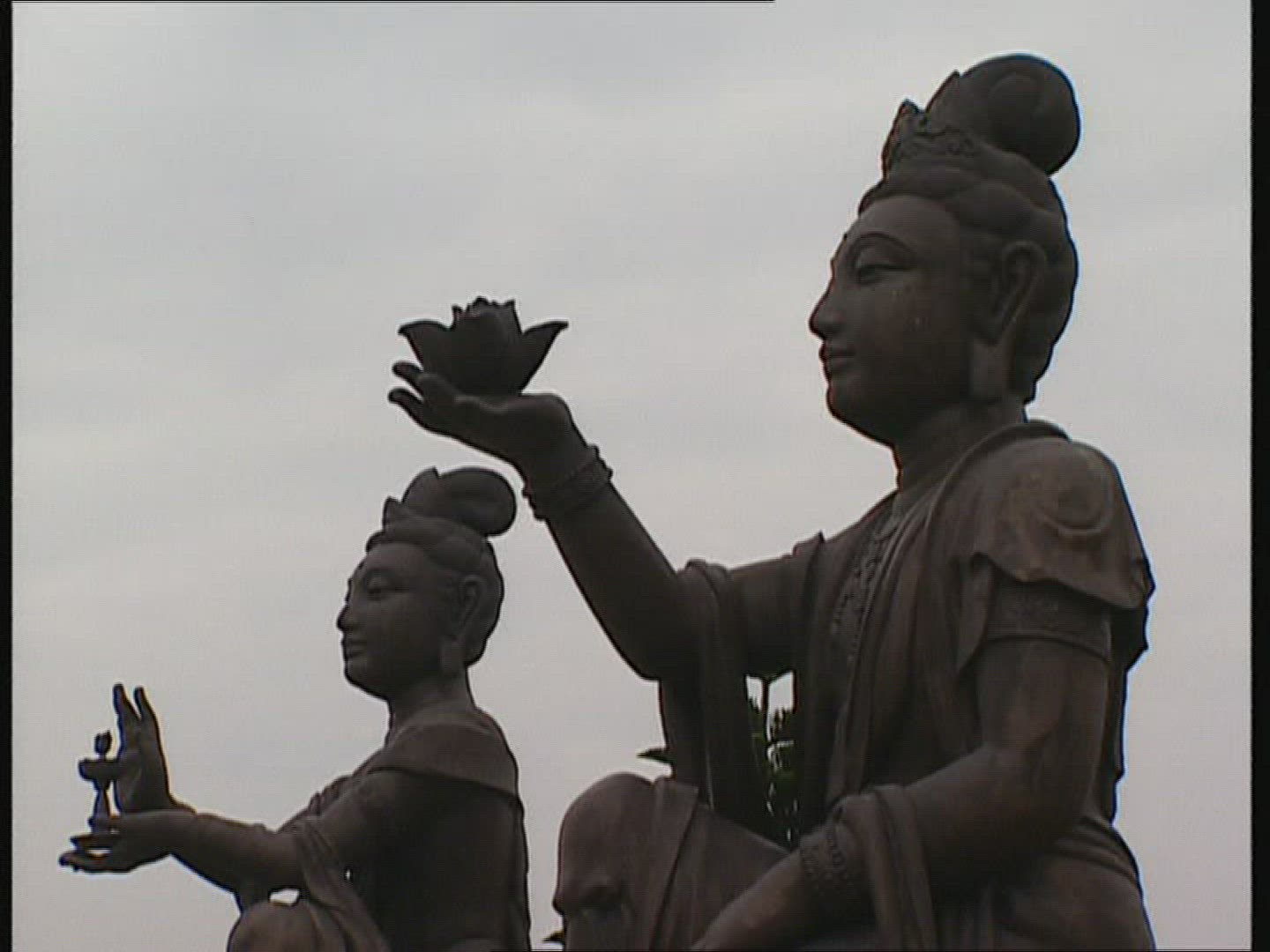 679675861 / Buddhism / Place of Worship / Lantau Island / China