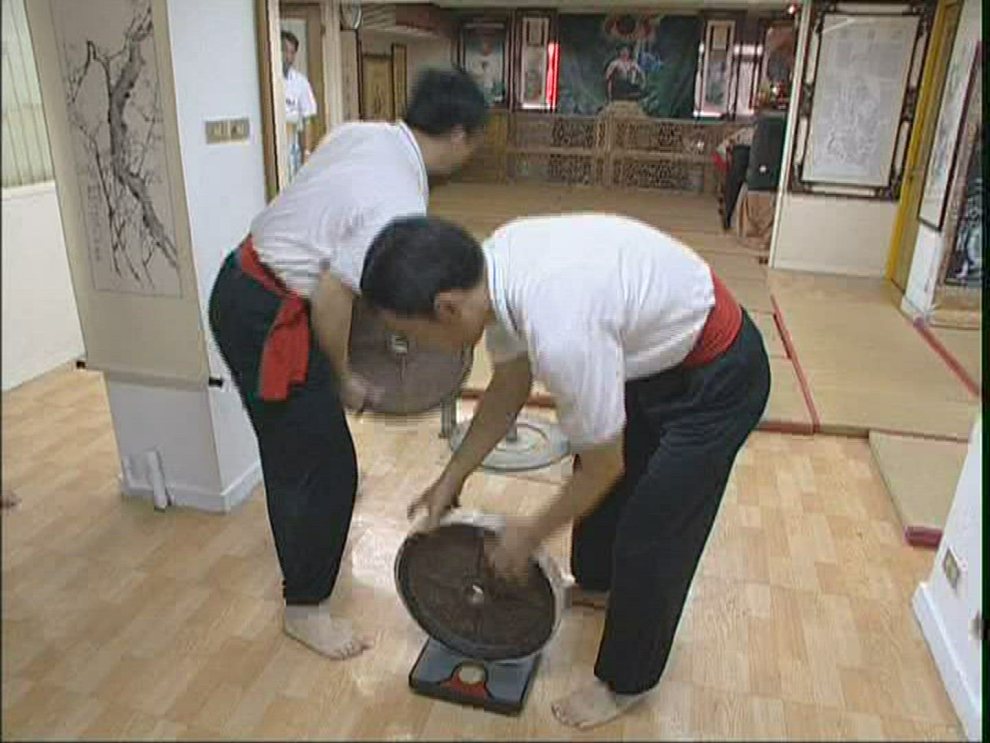 594801417 / Penis Weightlifter / Taiwan
