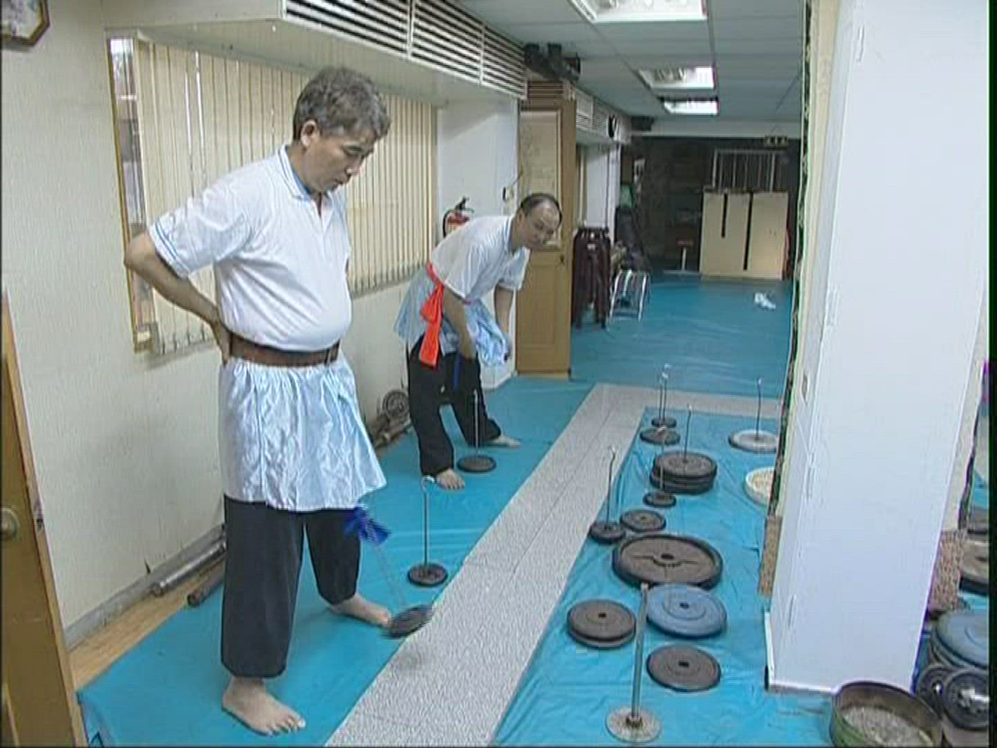 617767509 / Penis Weightlifter / Taiwan