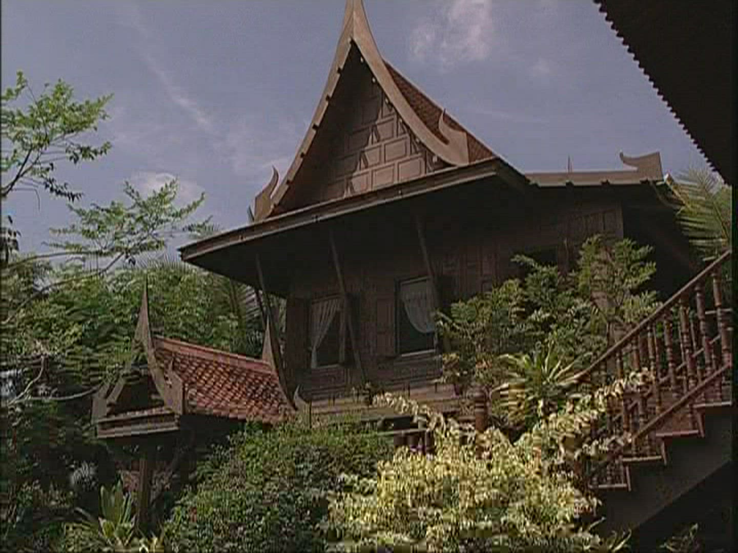 413816983 / House / Wood / Element of Adornment / Thailand