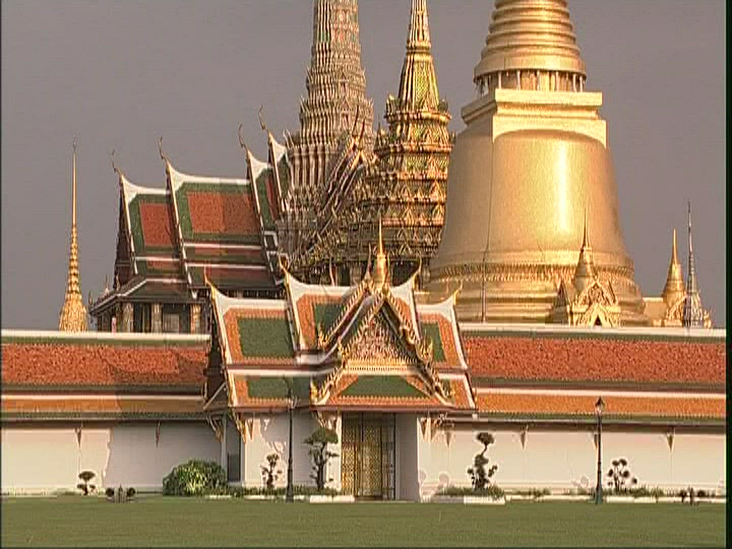 907177320 / Wat Phra Keo / Bangkok / Thailand