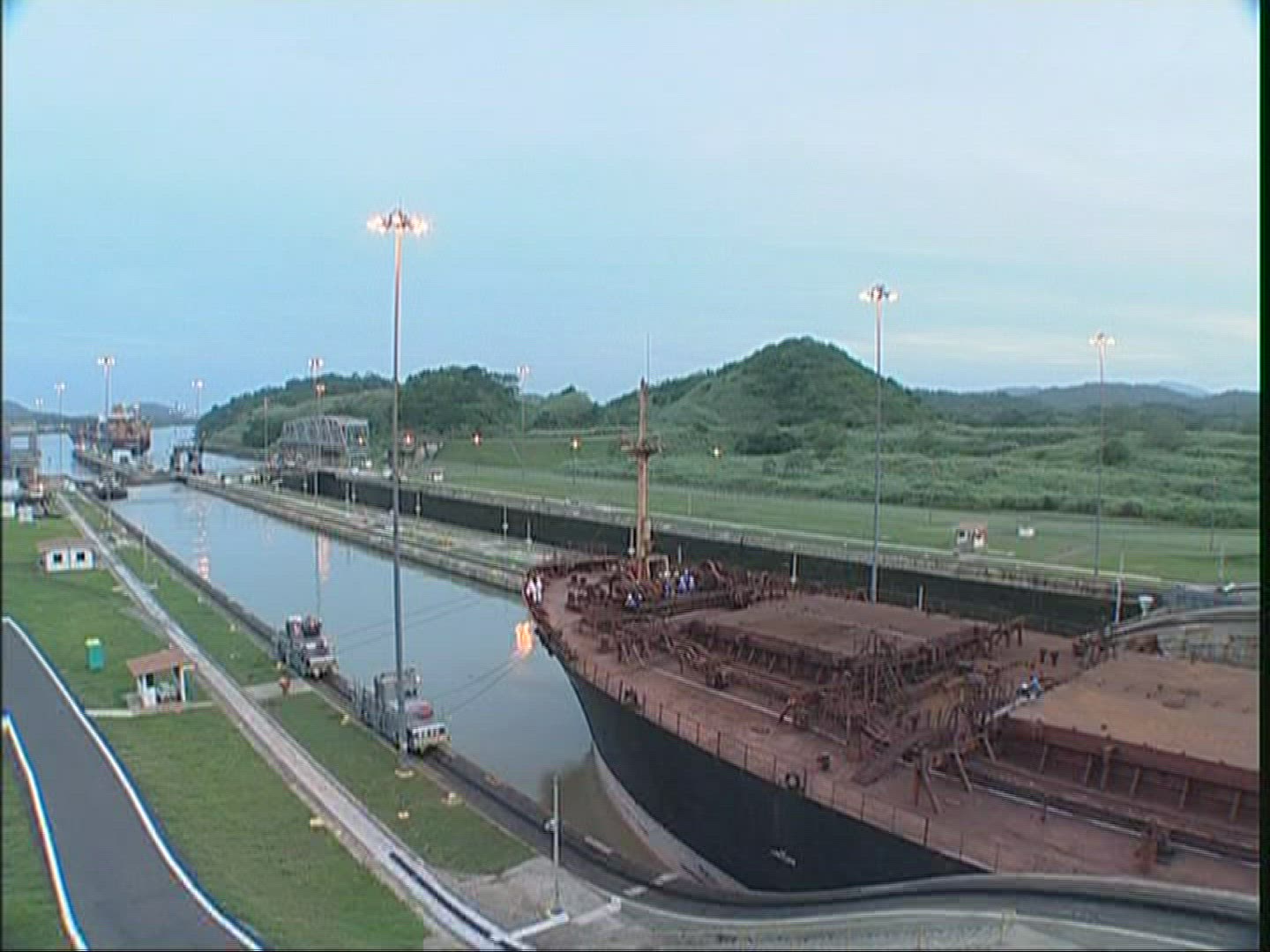 320851451 / Miraflores Lock / Panama